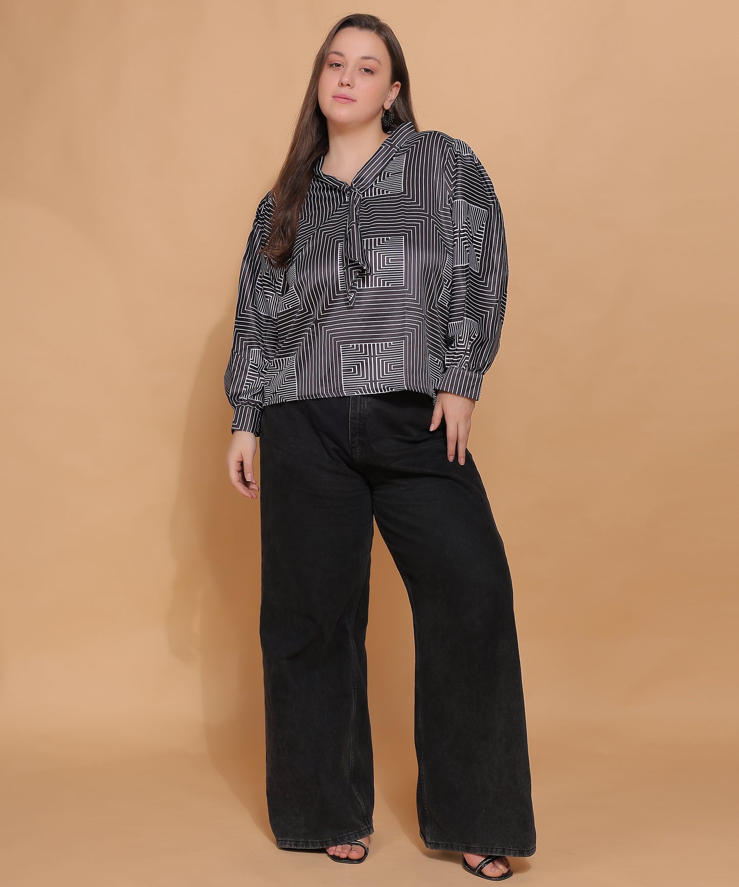 Graphica Monochrome Bow Top