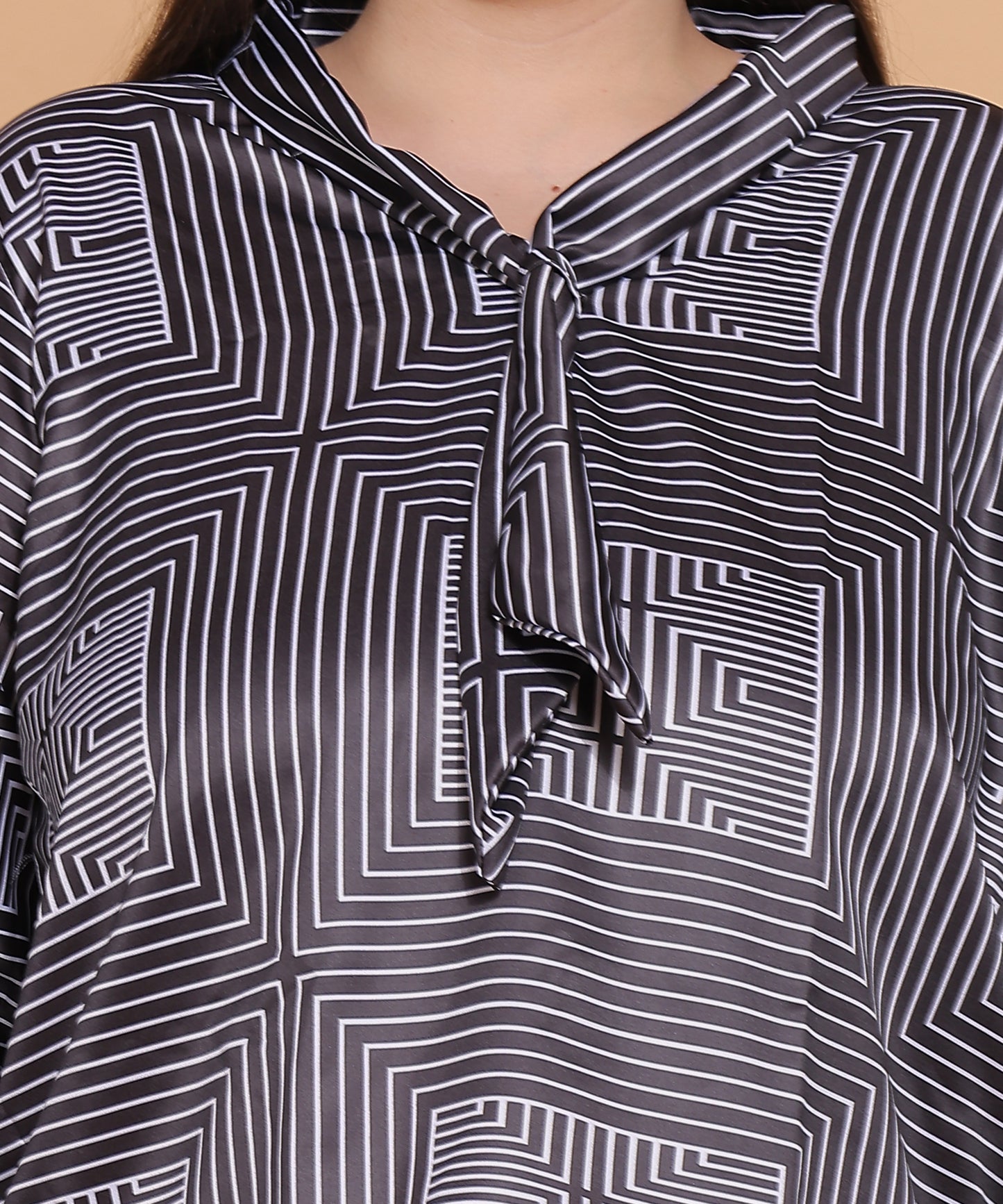 Graphica Monochrome Bow Top