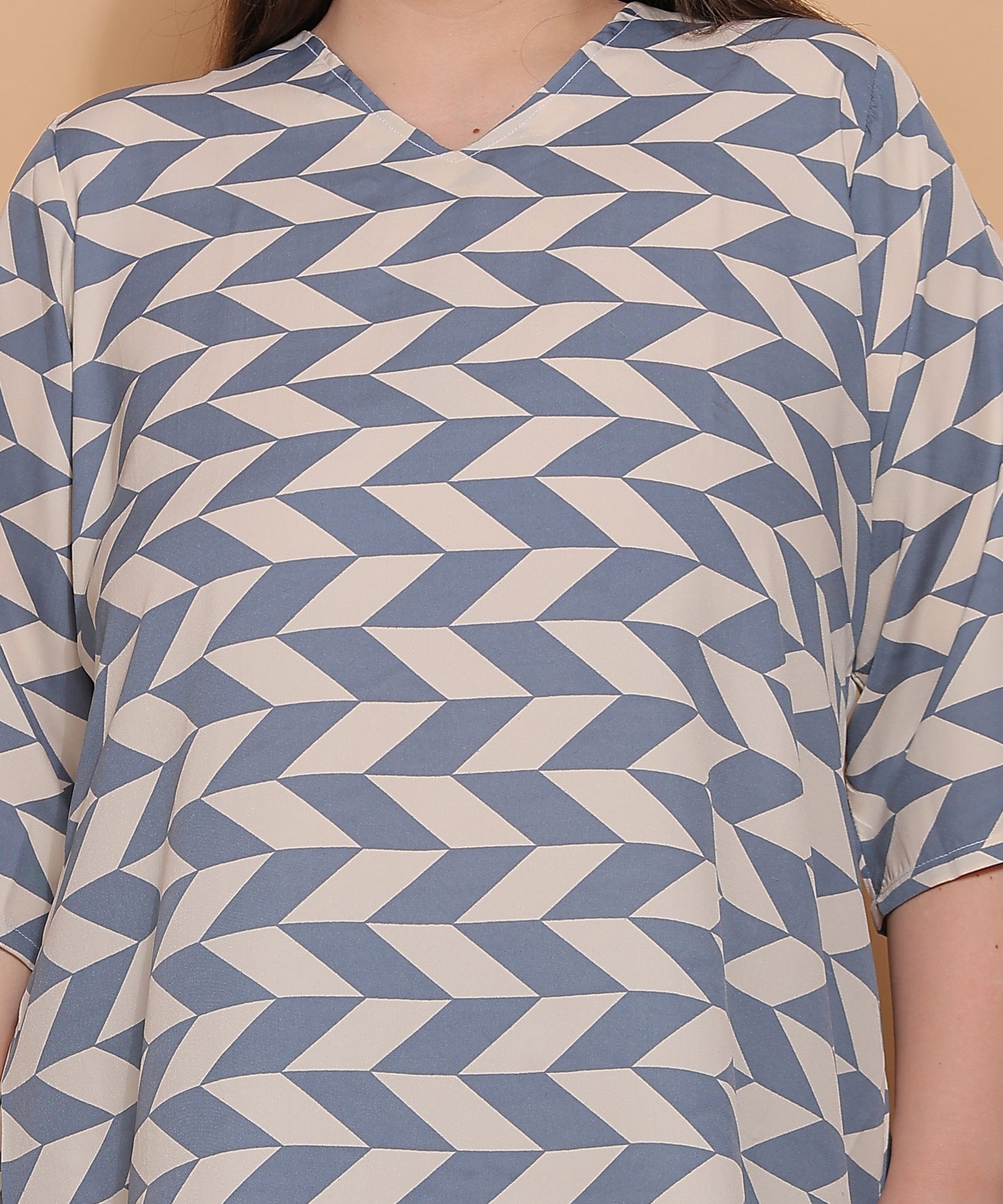 Urban Maze Geometric Print Top – Blue & Ivory Chevron