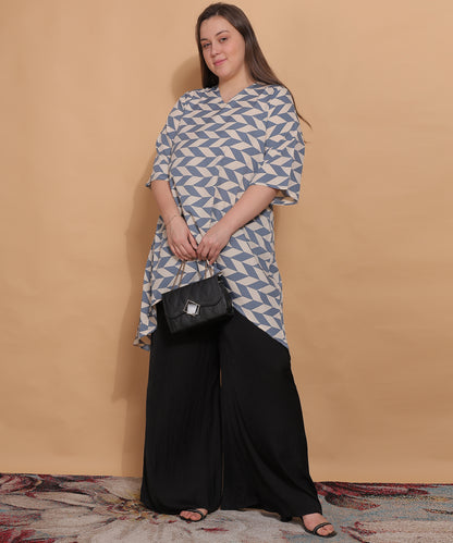 Urban Maze Geometric Print Top – Blue & Ivory Chevron